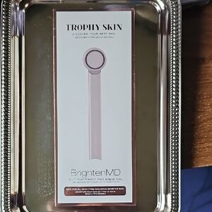 NIB Trophy Skin BrightenMD Facial Tool - Pink - Sealed - Red Light Therapy